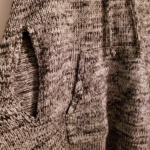 Hoodie Sweater Poncho - Picture 4 of 4